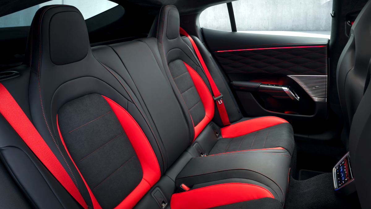 Технічні характеристики Mercedes-AMG GT 4-Door Coupe на дисплеї