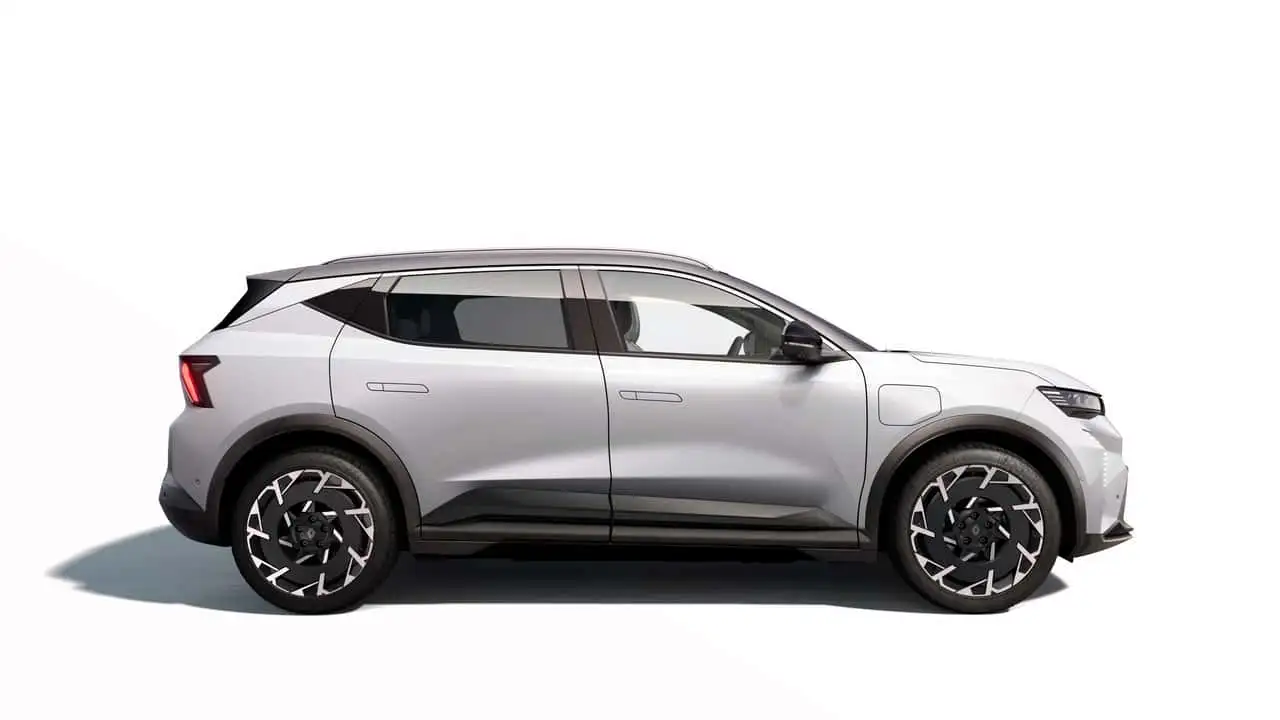 Renault Scenic E-Tech вид сзади