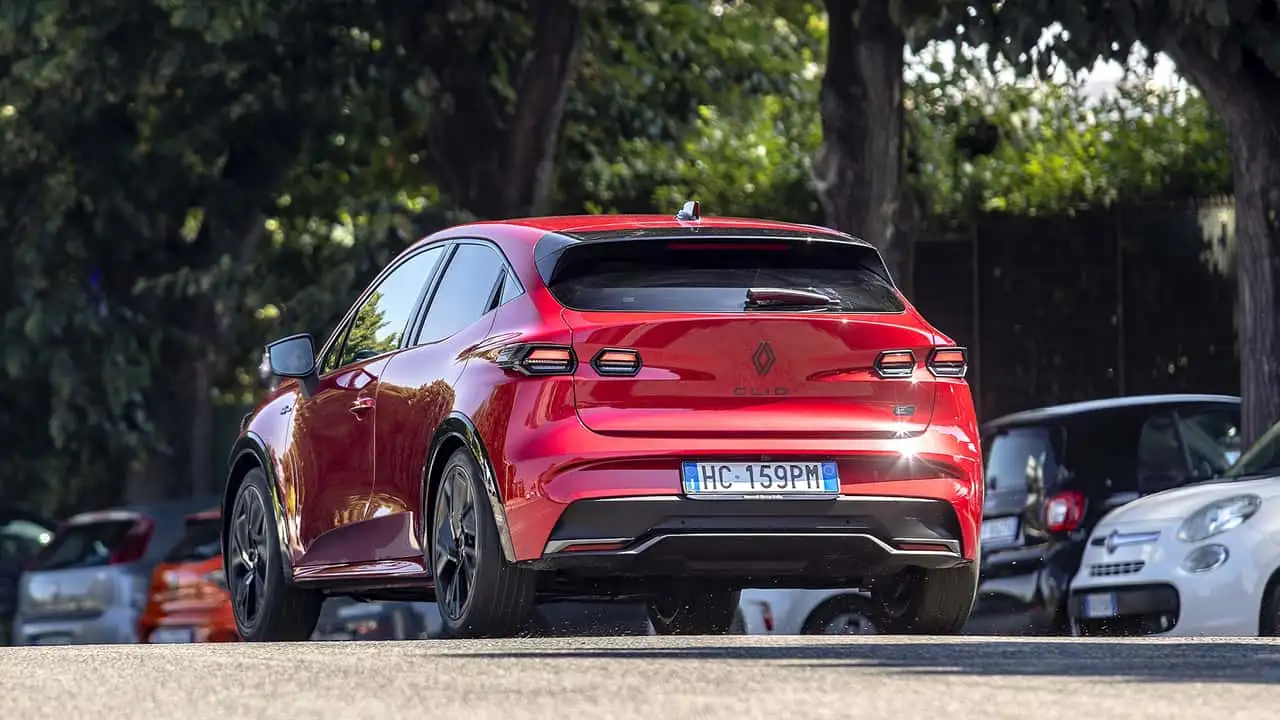 Боковой вид Renault Clio