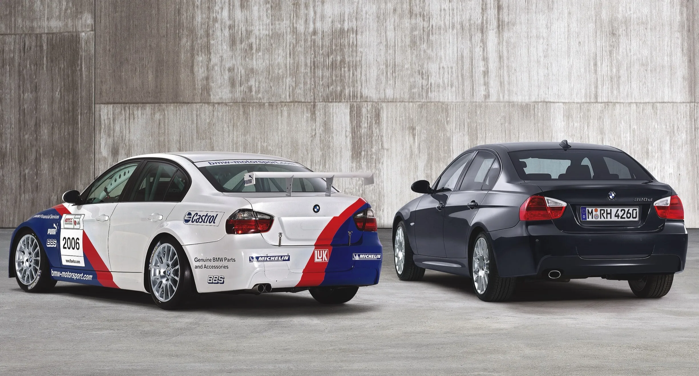 Задній вигляд BMW 320si