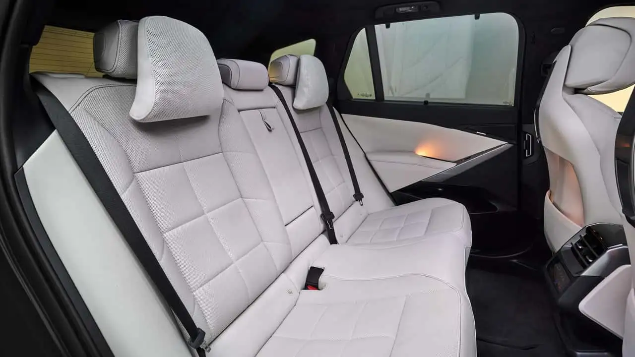Деталі інтер'єру BMW X5
