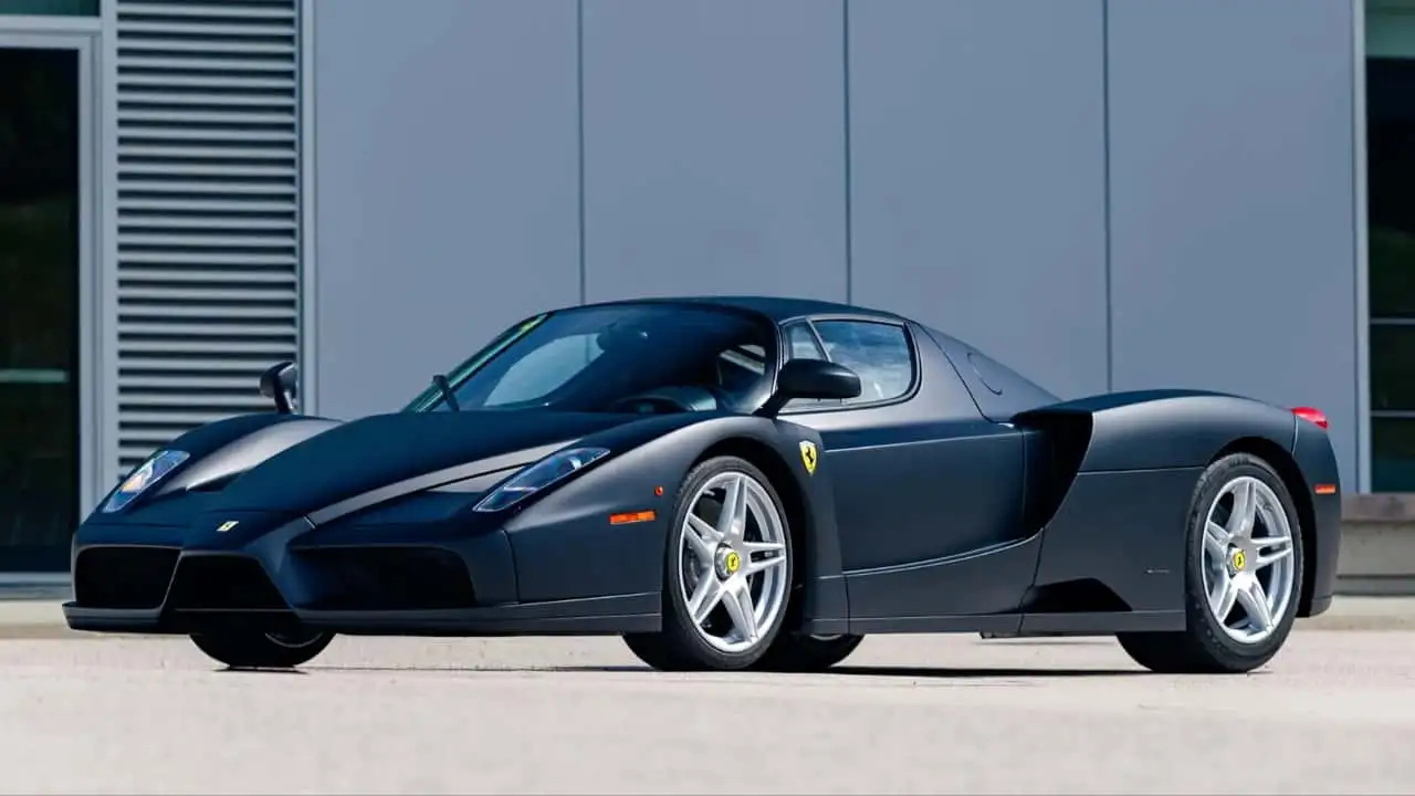Ferrari Enzo матовый вид задней части