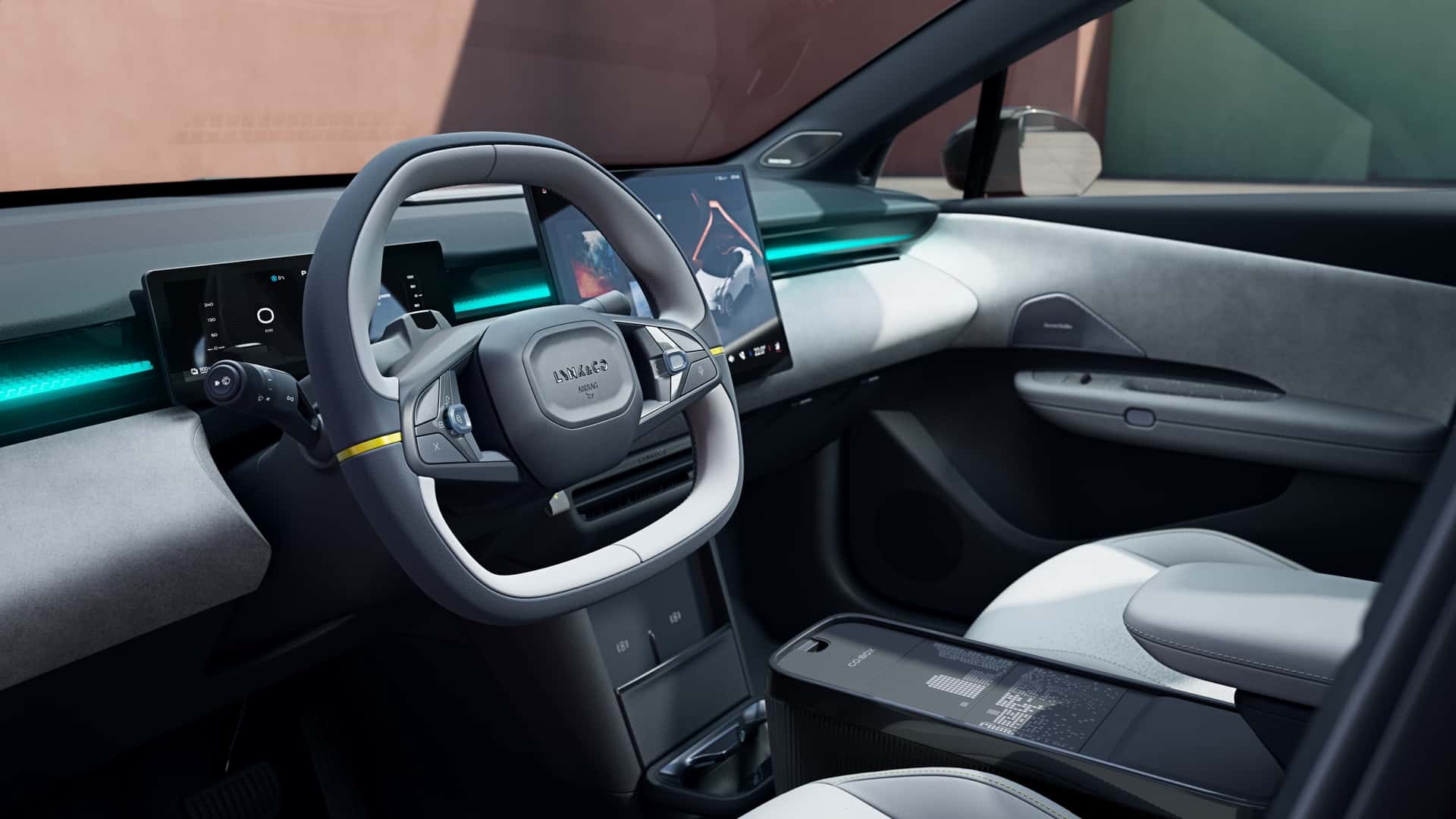 Lynk & Co 02 передня панель обтягнута мікрофіброю