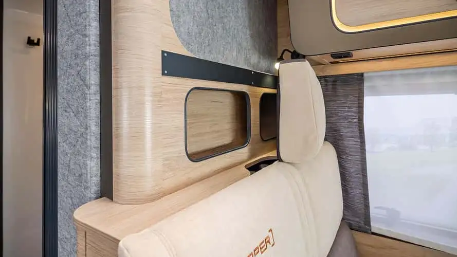 Weinsberg CaraCompact Edition Pepper водительская зона