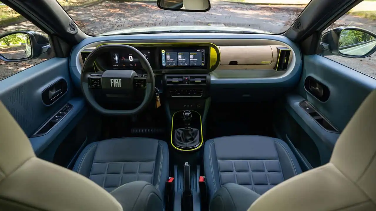 Приборна панель Fiat Pandina Hybrid