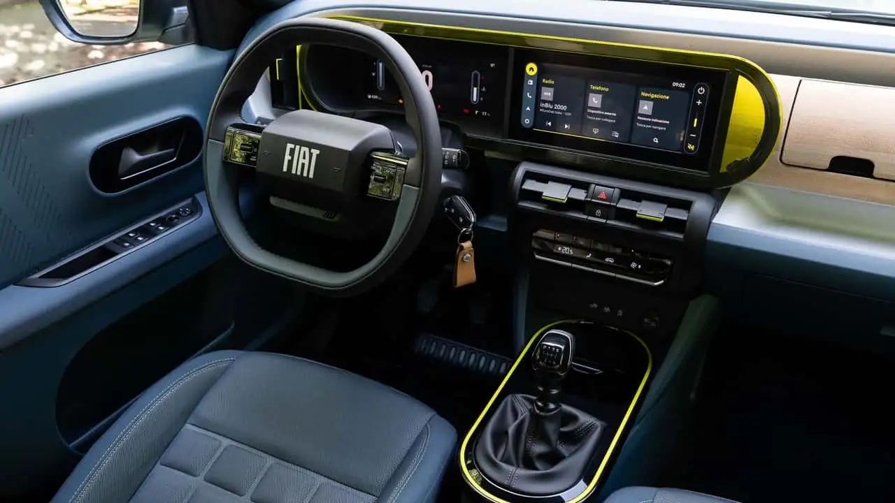 Емблема Fiat Pandina Hybrid