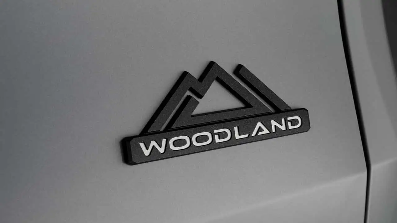 Toyota Grand Highlander Woodland Edition 6