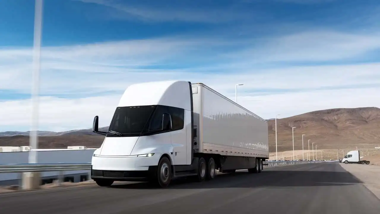 Загруженная Tesla Semi