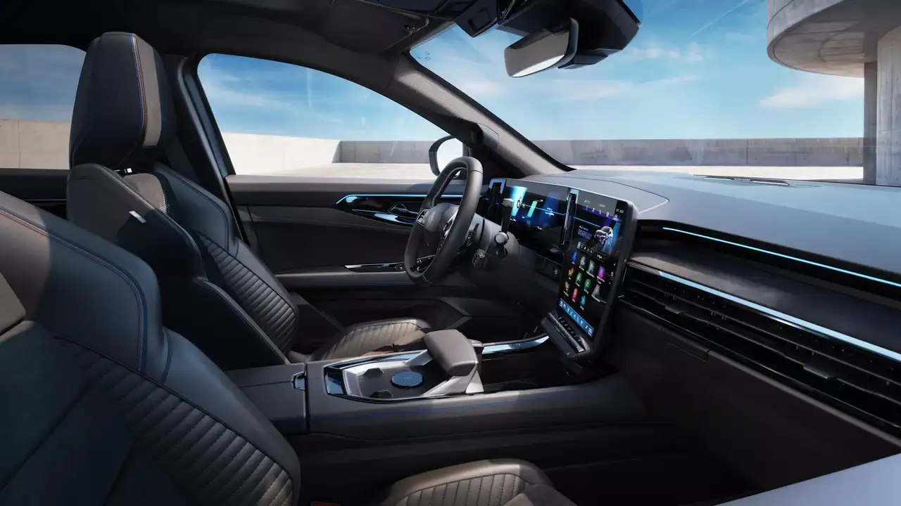 Плашка з номером екземпляра Renault Rafale Hypnotic