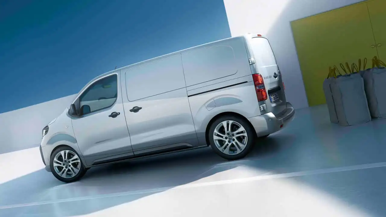 Задняя часть Opel Vivaro