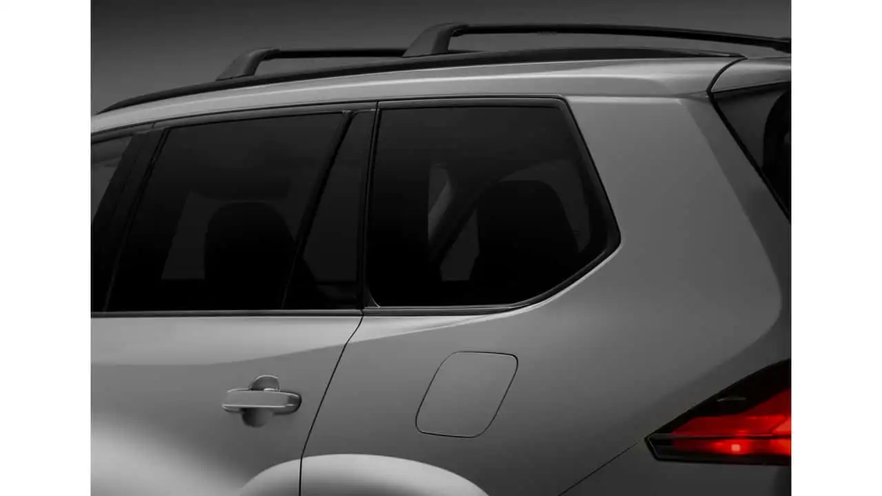 Toyota Grand Highlander Woodland Edition 9