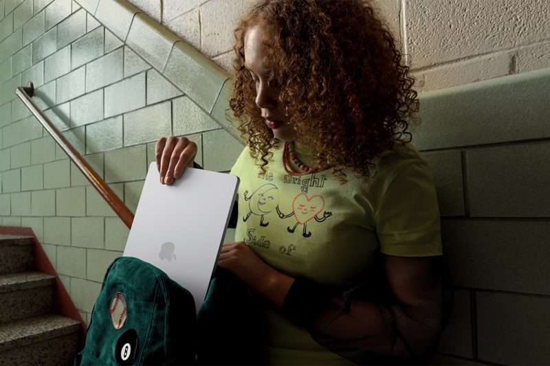 MacBook Air M5 with thin aluminum body