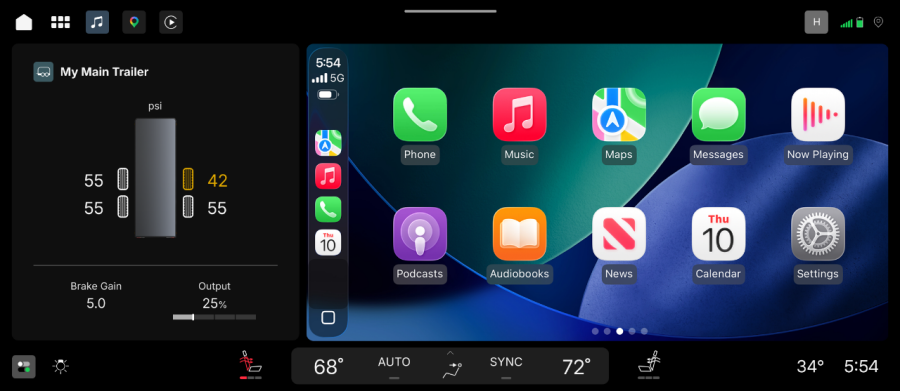 Интерфейс Apple CarPlay на дисплее