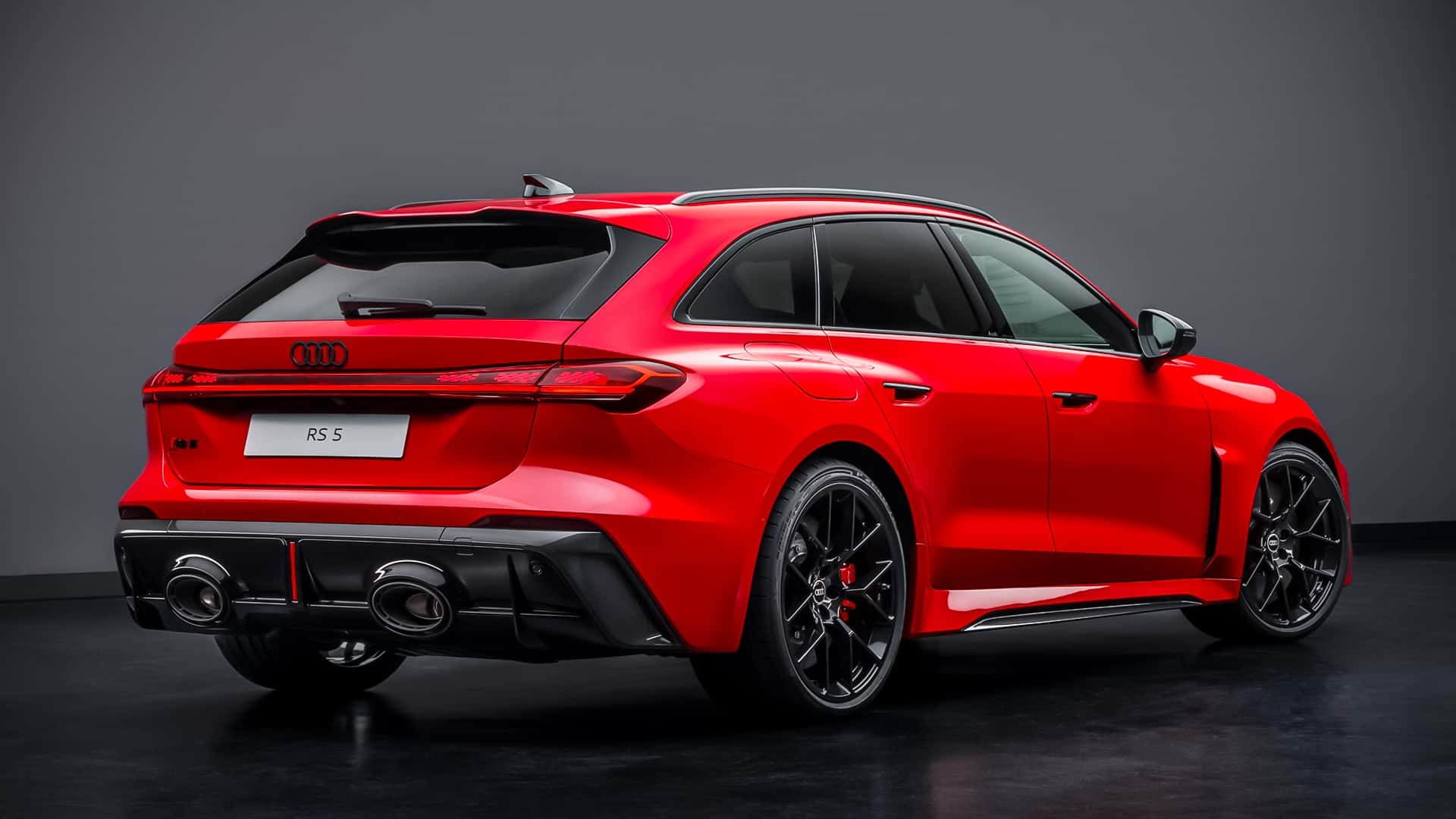 Audi RS5 Avant 2026 вид збоку