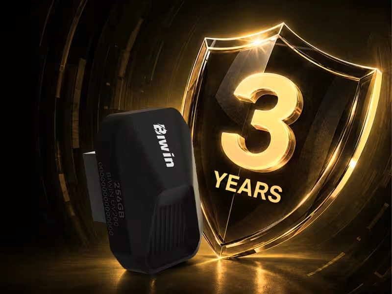 Biwin Amber UV200 підключений до автомобіля