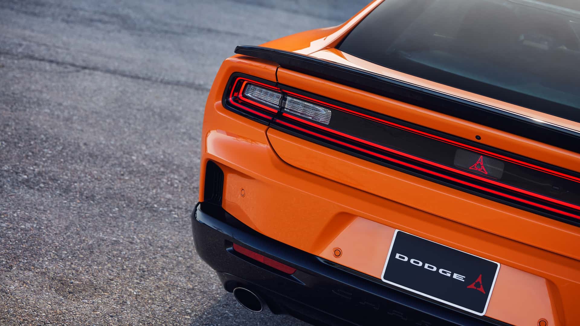 Класичний силует Dodge Charger