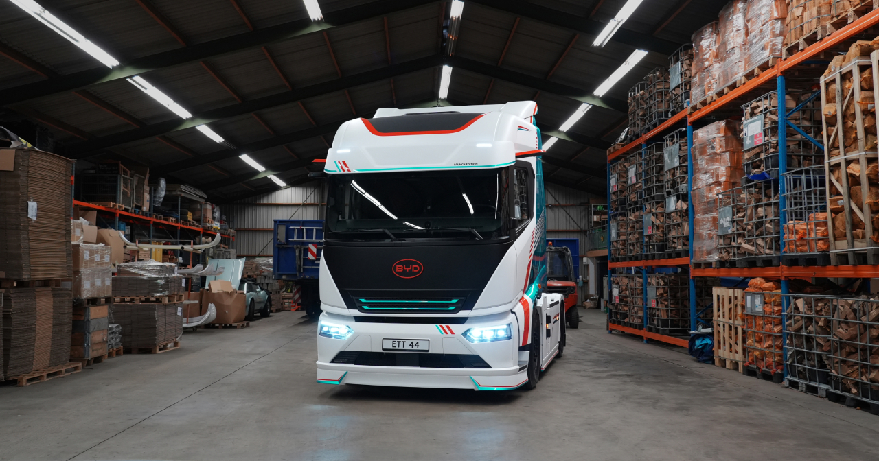 BYD ETT 44 електричний тягач