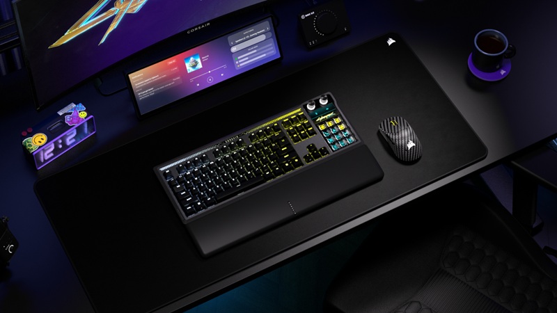 Изображение клавиатуры и контроллера Corsair Galleon 100 SD