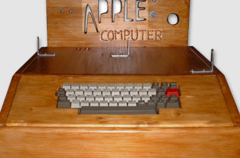Apple II - один з перших масових комп'ютерів