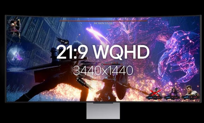 Le LG UltraGear 34GX90SB-W en finition blanche, avec son panneau OLED incurvé 34 pouces.
