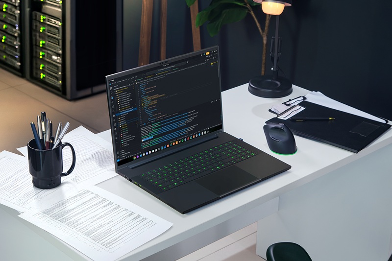 Razer Blade 18 (2026) — trois configurations autour des GPU RTX 50.