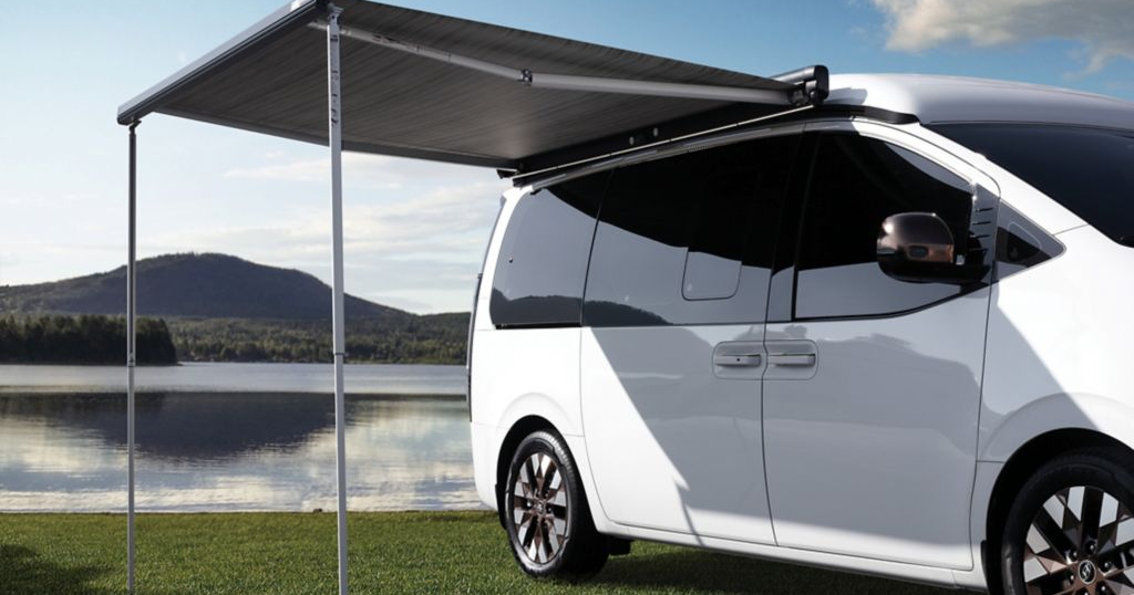 Hyundai Staria Camper концепт - вид сзади
