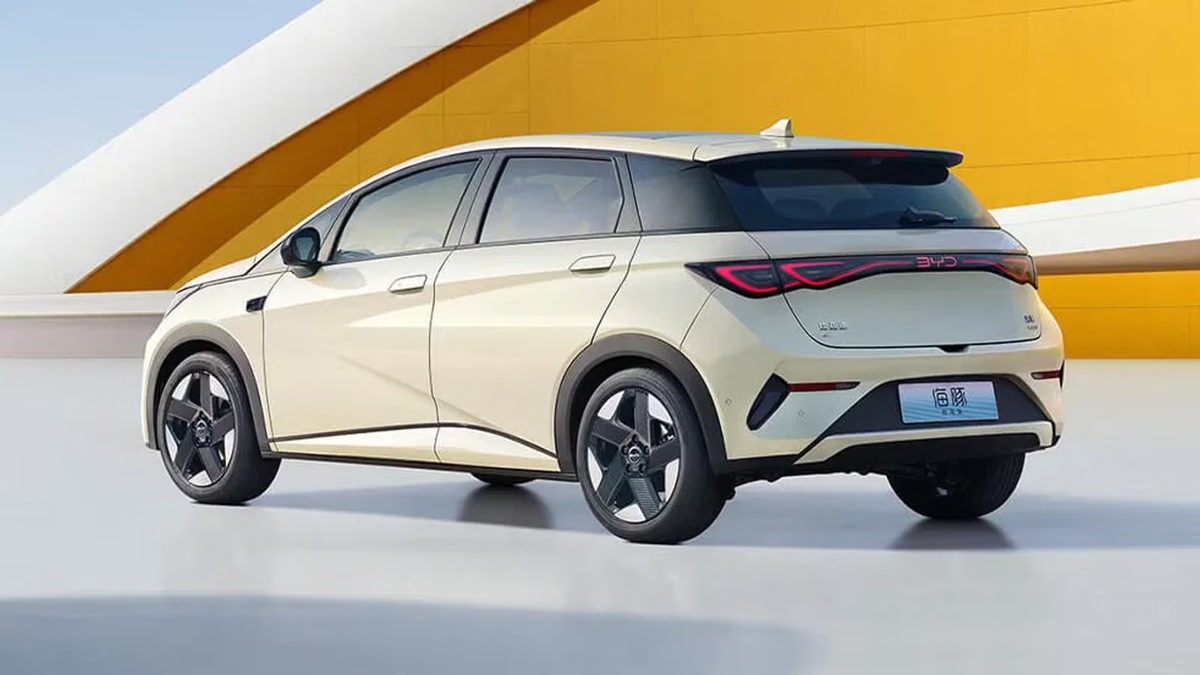 Головний вигляд BYD Dolphin