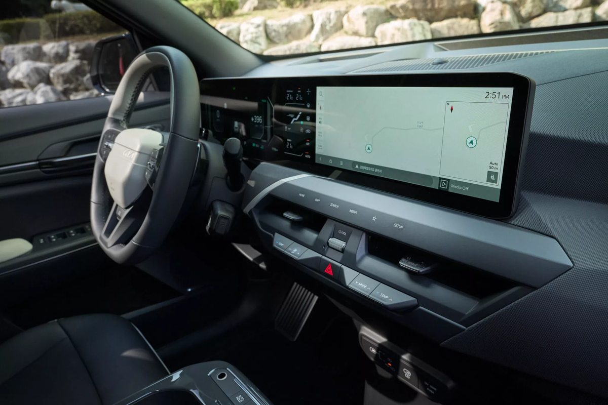 Нова центральна консоль Kia EV5