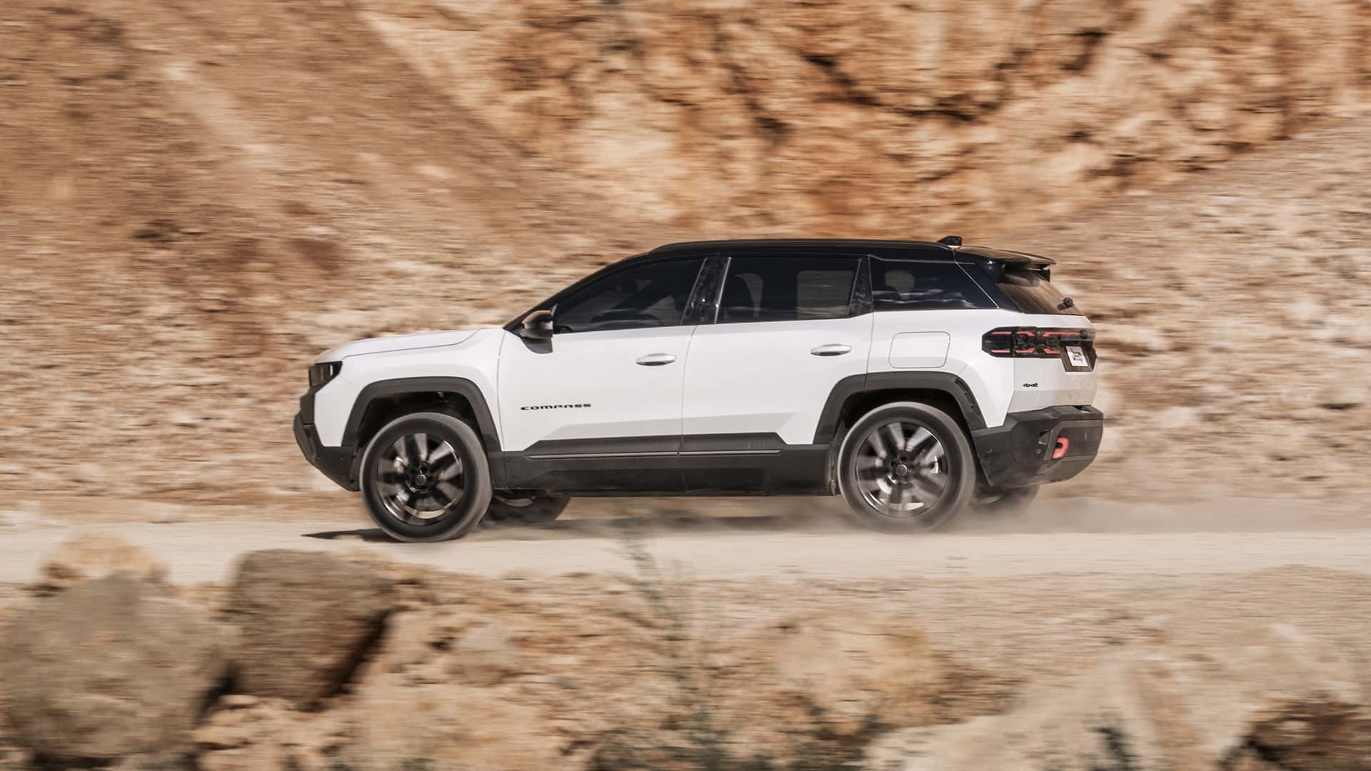 Jeep Compass 4xe 2026 - вид сбоку