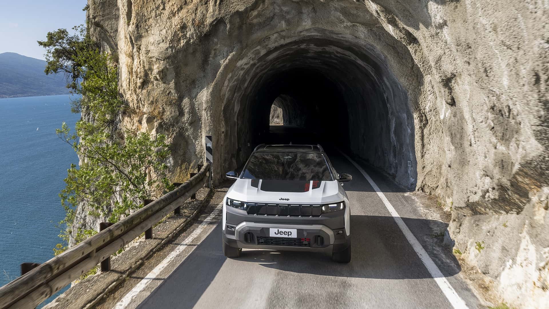 Jeep Compass 4xe 2026 - стильный дизайн