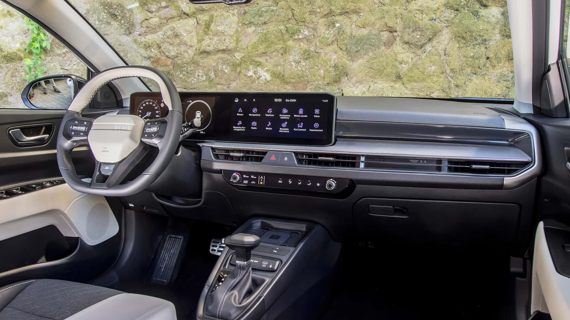 Інтер'єр Kia Stonic 2026 - фото 15