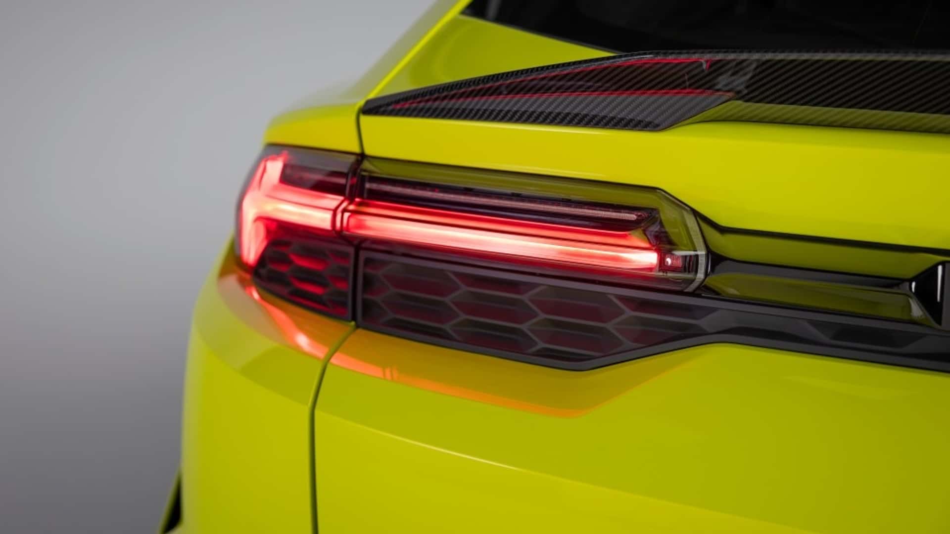 Lamborghini Urus SE Performante деталі інтер'єру