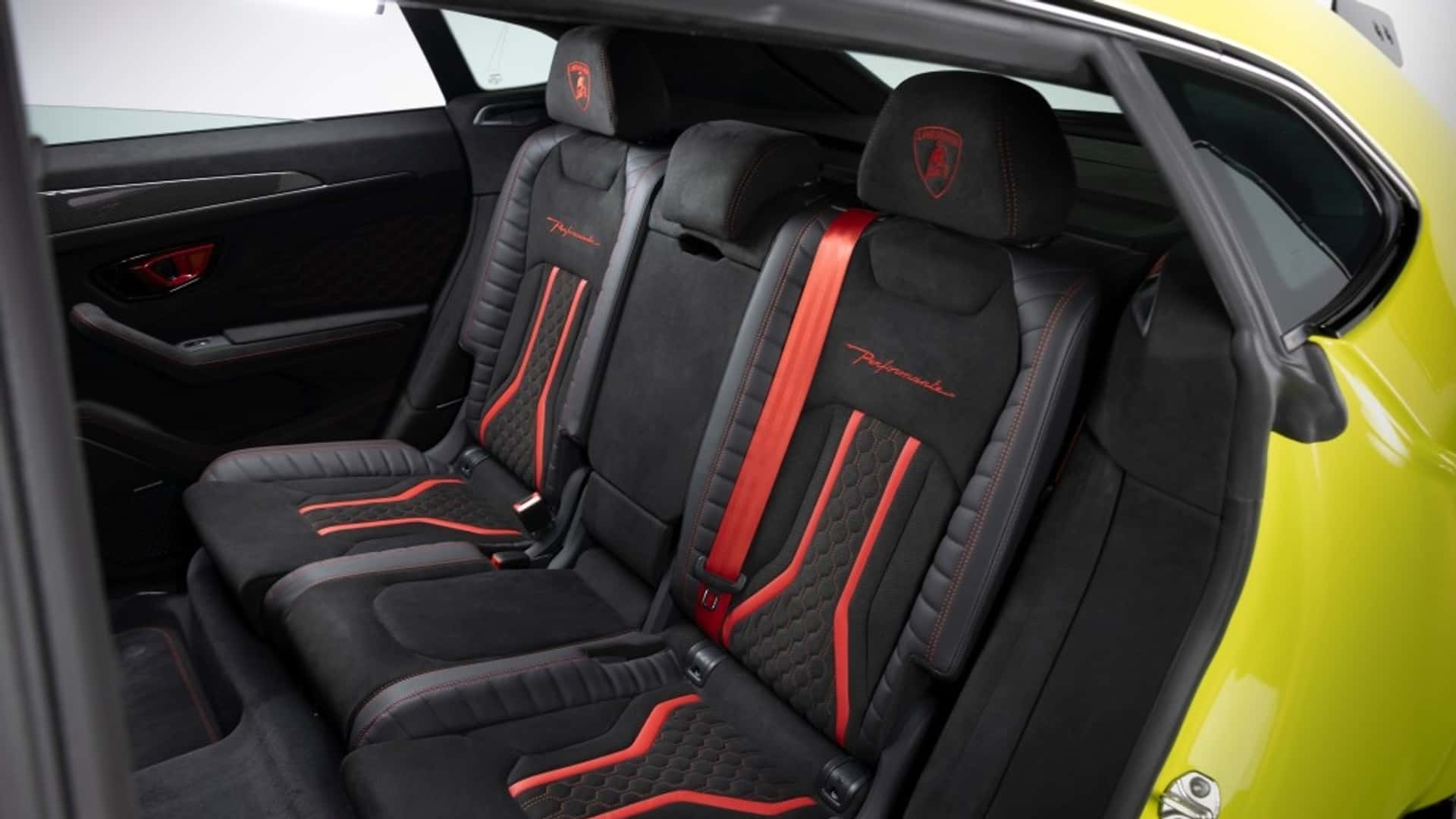 Lamborghini Urus SE Performante сучасний дизайн