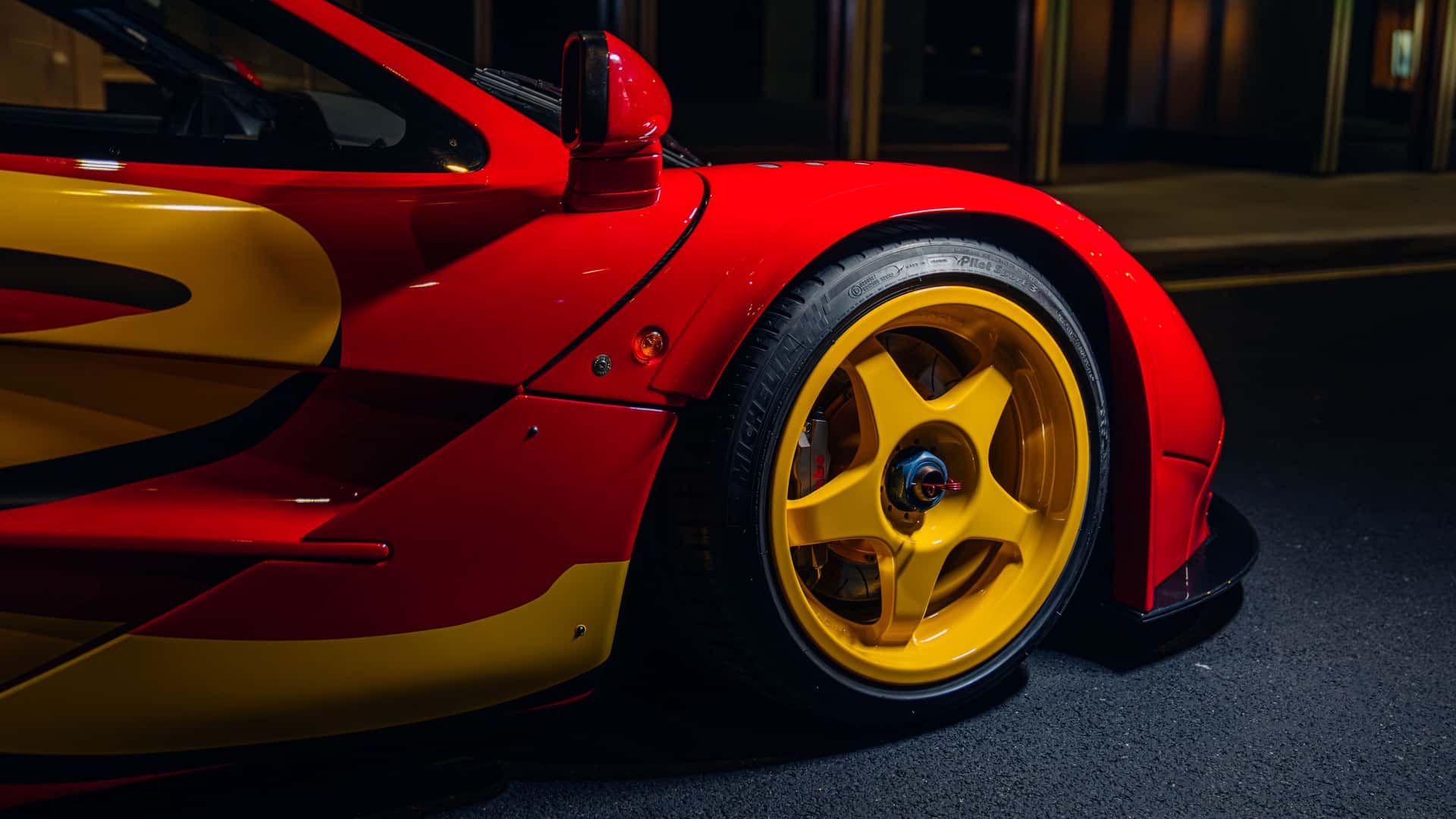McLaren F1 GTR 1996 легендарный автомобиль