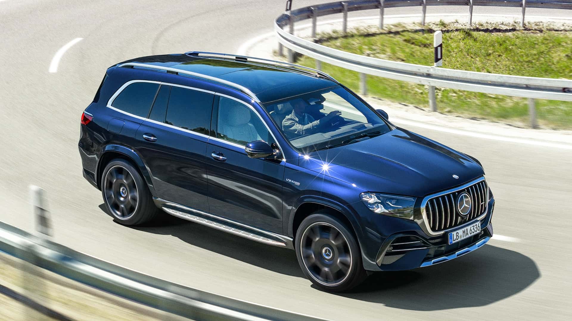 Интерьер Mercedes-AMG GLS 63 4Matic+ 2026