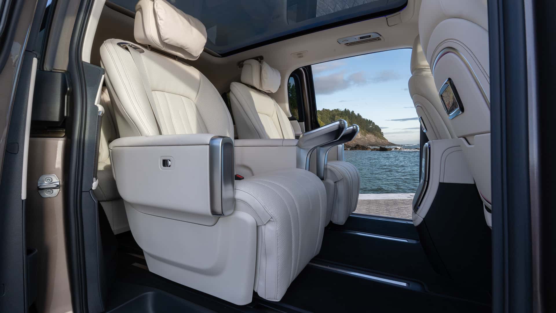 Mercedes VLE 300: многофункциональность