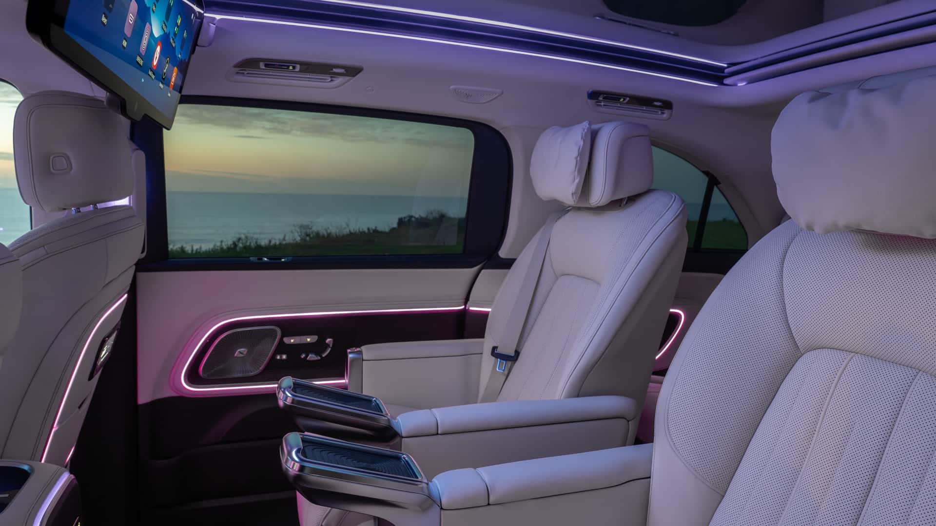 Mercedes VLE 300: безопасность пассажиров
