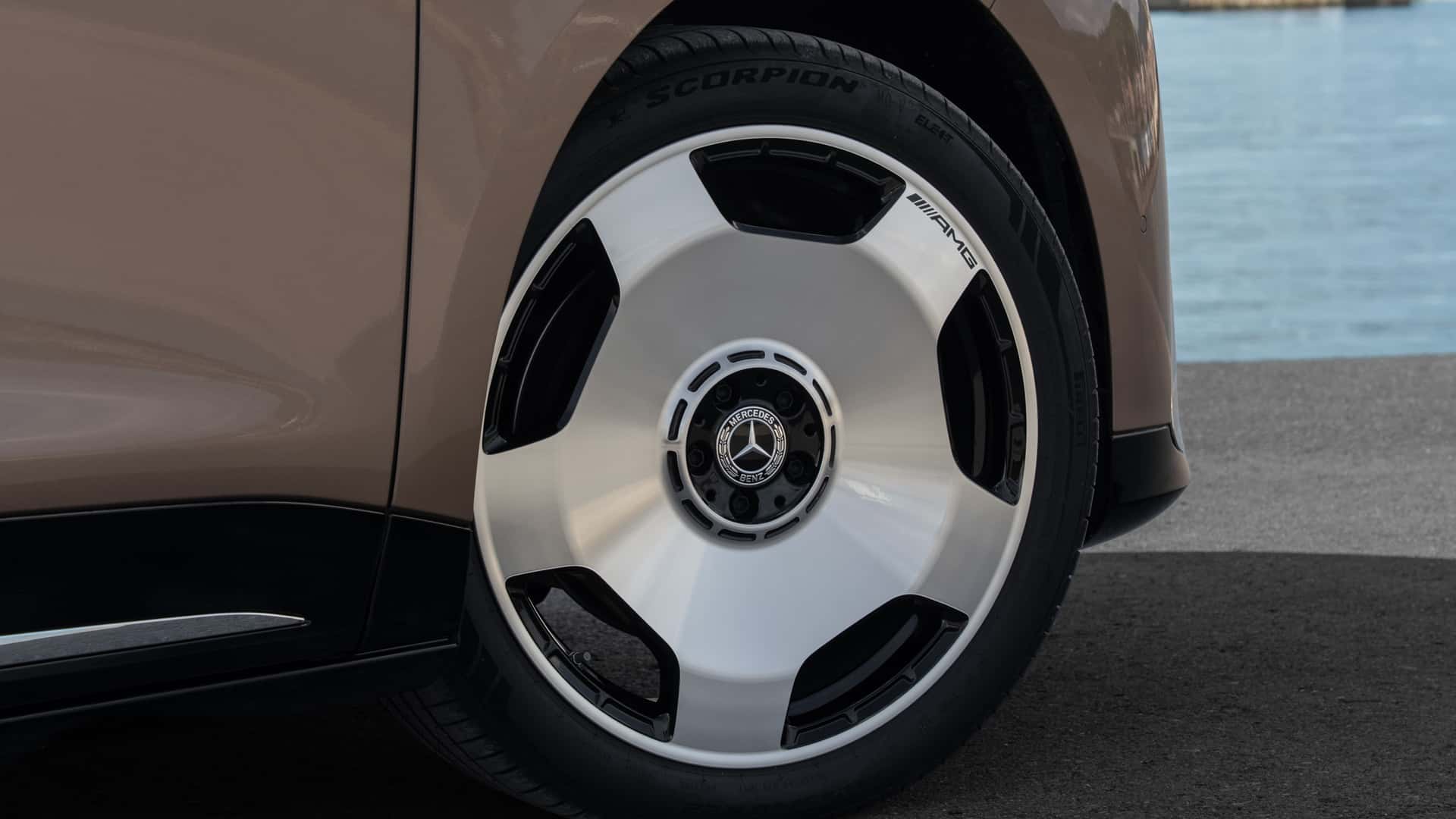 Багажное отделение Mercedes VLE 300
