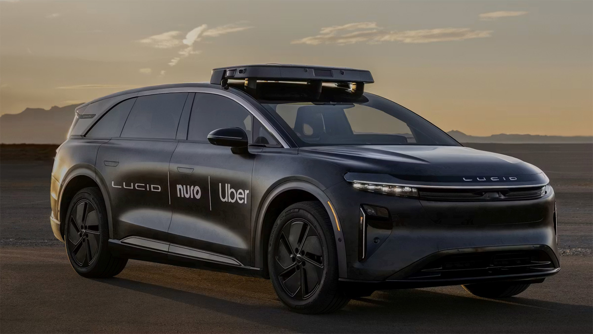 Nuro безпілотний автомобіль під час тестування в Токіо