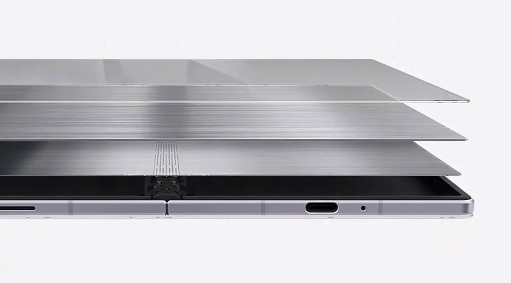L'écran flexible avec la nouvelle charnière Flex Titanium. Illustration : Samsung / Roland Quandt