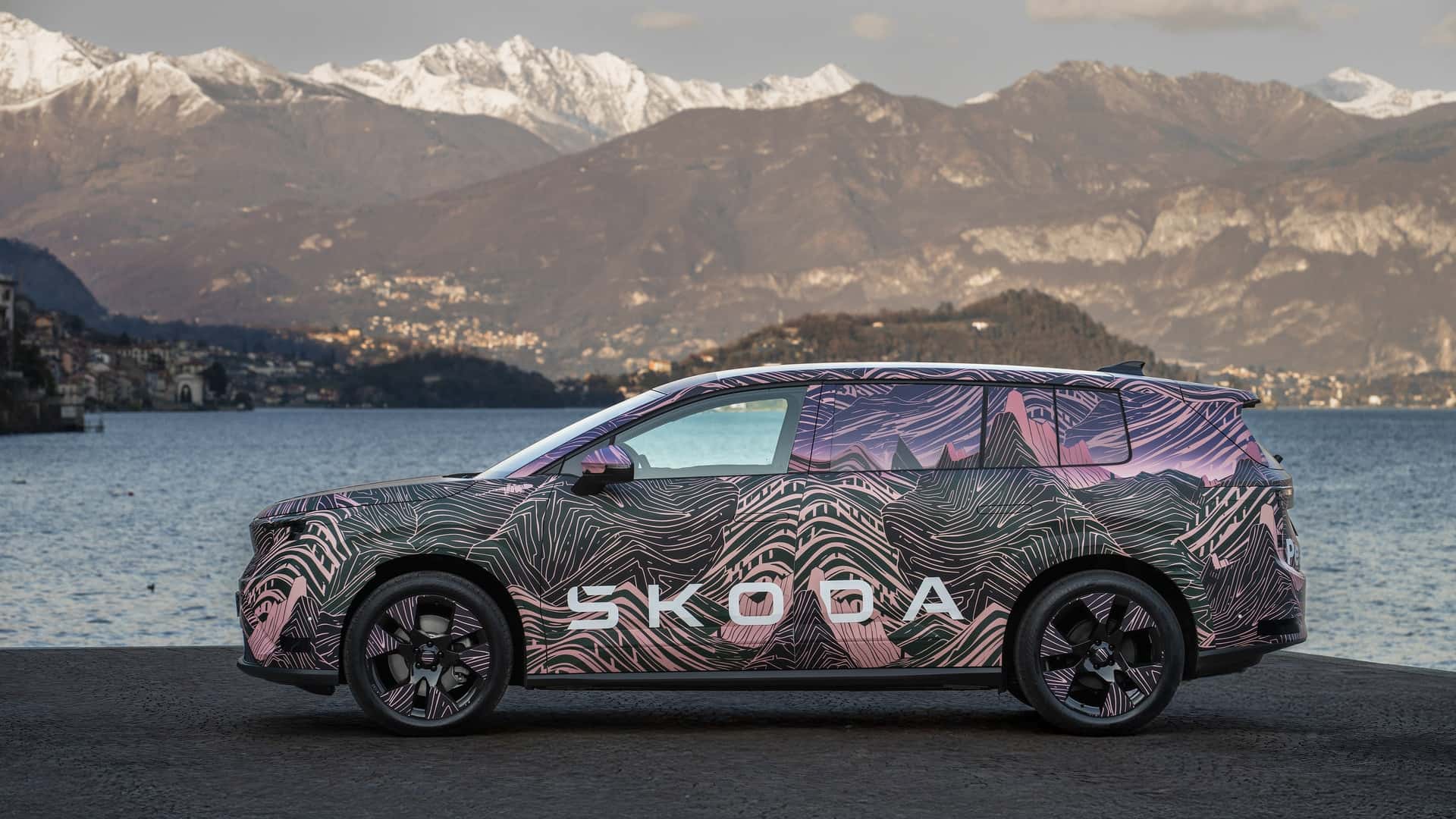 Экстерьер Skoda Peaq с прототипа