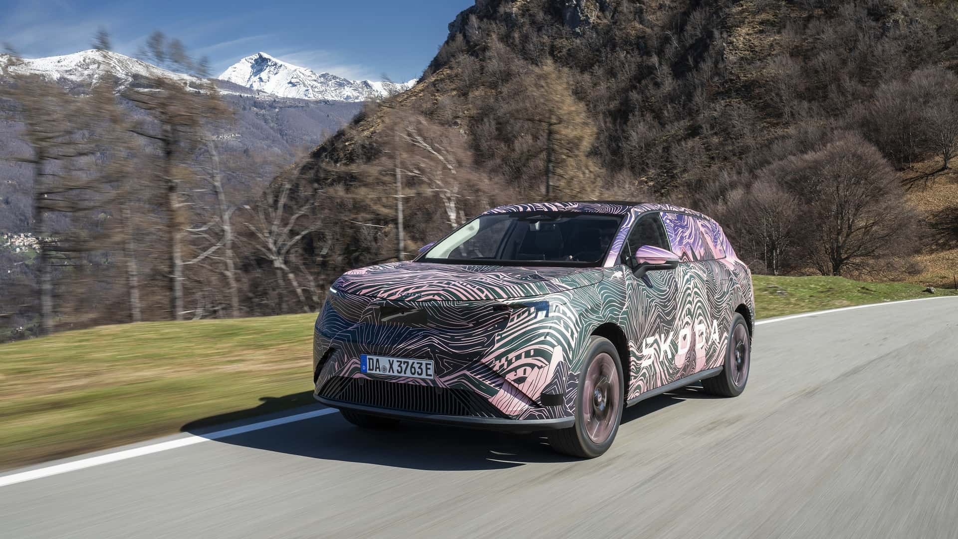 Управляющий центр Skoda Peaq с прототипа