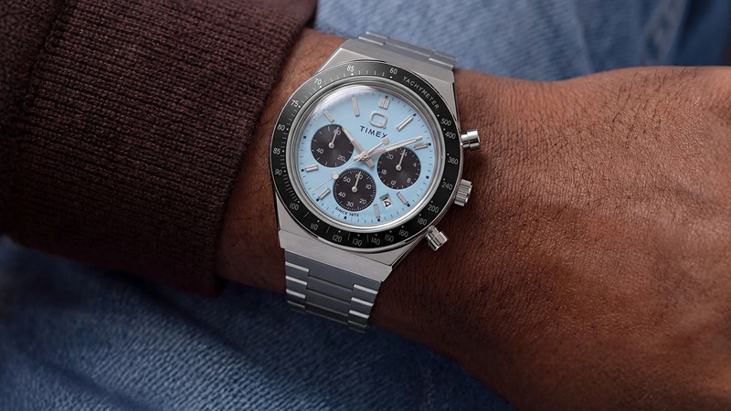 Timex Q Chronograph модель з темно-зеленим циферблатом