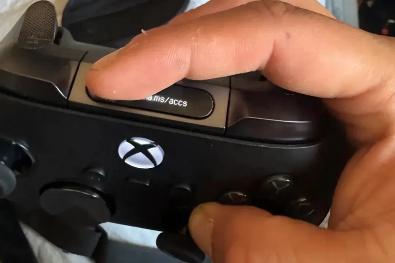 Фото 3 прототипу Xbox Elite 3