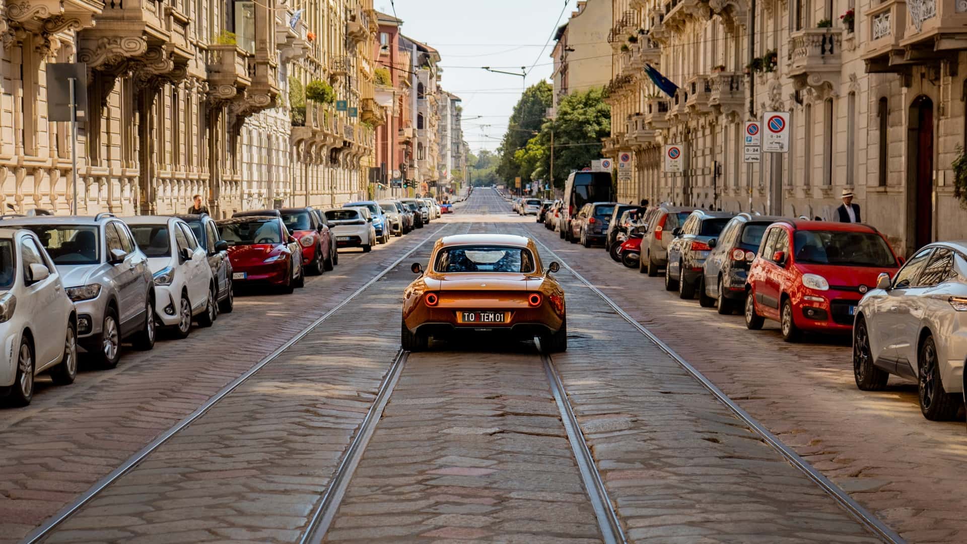 Totem Giulia Euforia вид збоку