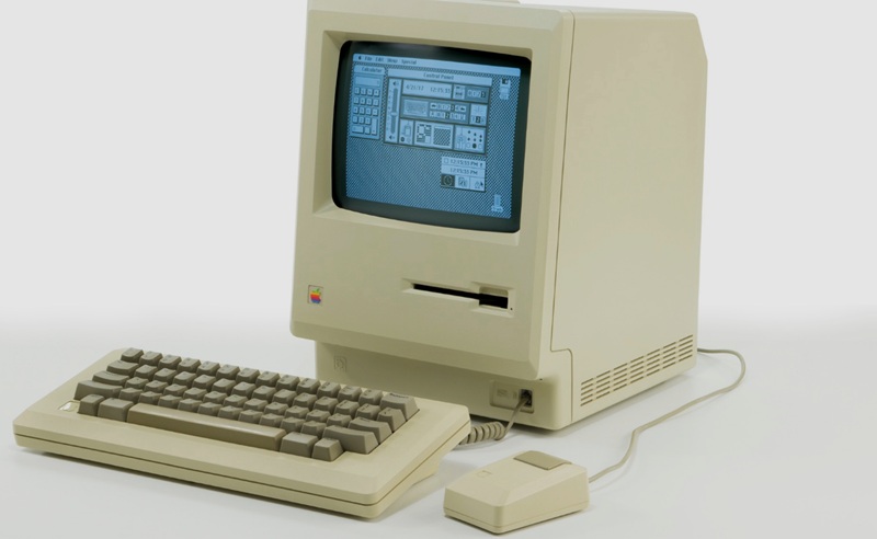 Macintosh з графічним інтерфейсом і мишею