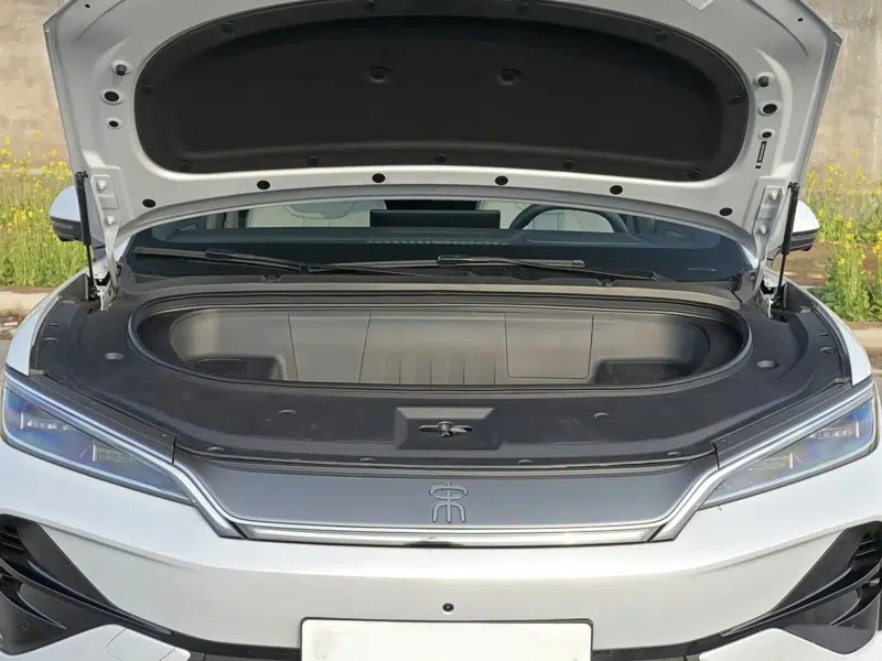 BYD Song Ultra EV central console