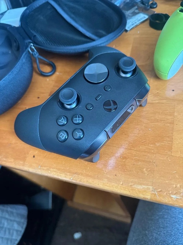 Фото 6 прототипу Xbox Elite 3